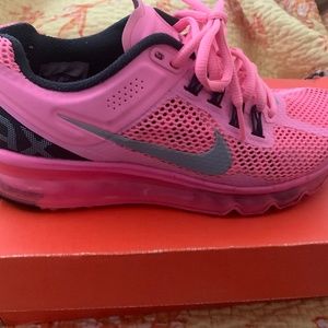 Hot pink Nike air max